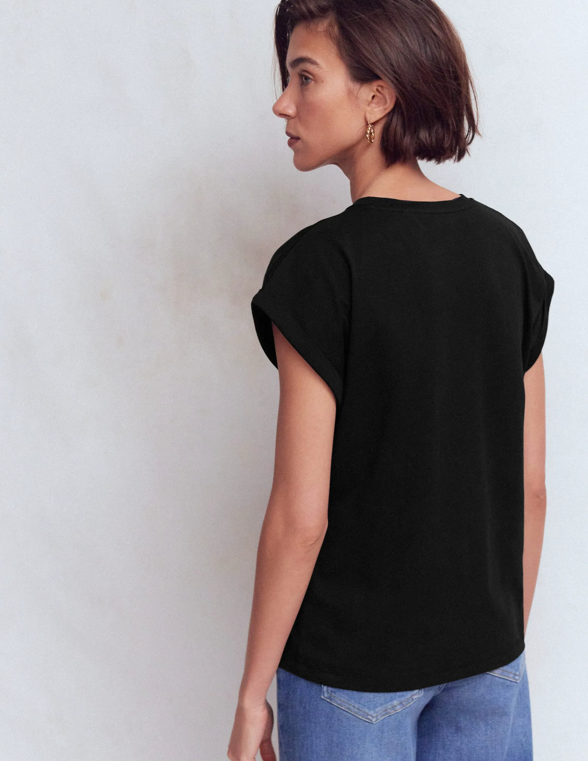 Turn Back T-shirt-Black