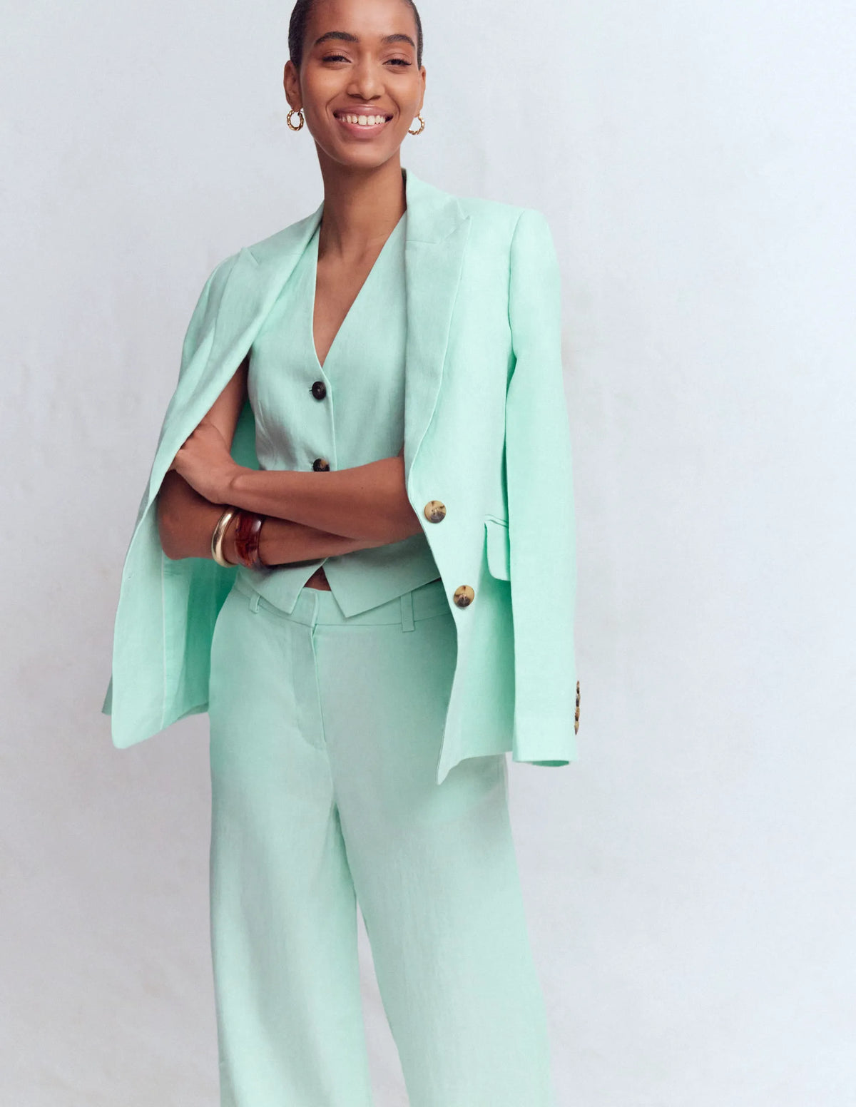 Linen V-Neck Waistcoat-Spearmint