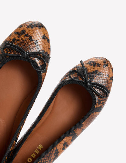 Patti Round Toe Ballet Flats-Tan Snake Print